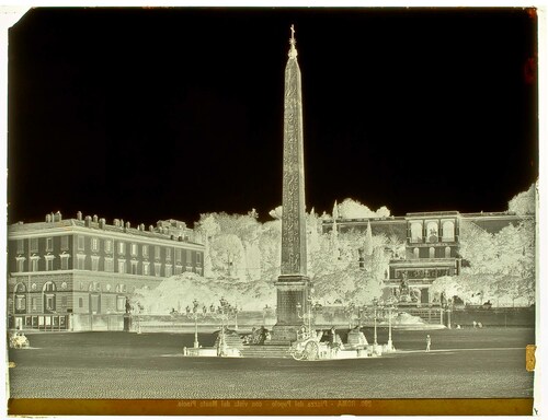 Roma - Piazza del Popolo - con vista sul Monte Pincio.