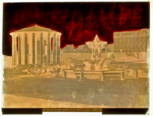 Roma - Tempio di Vesta con la Fontana eretta da Clemente XI.