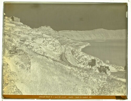 Dintorni di Roma - Albano - Veduta del Lago e di Castel Gandolfo.