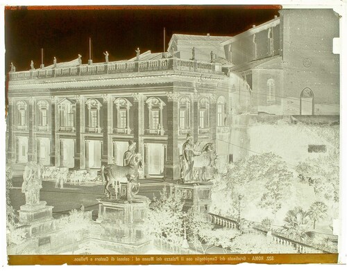 Roma - Gradinate del Campidoglio con il Palazzo del Museo ed i colossi di Castore e Polluce.