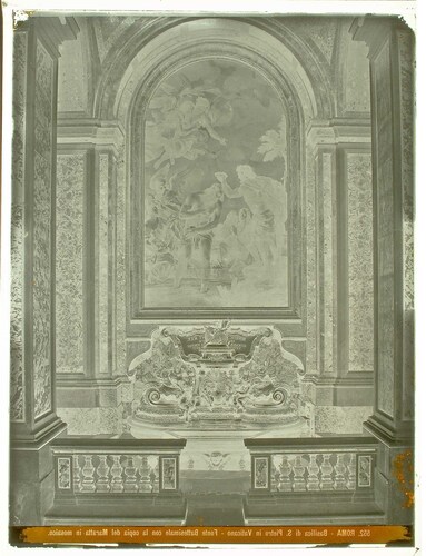Roma - Basilica di S. Pietro in Vaticano - Fonte Battesimale con la copia del Maratta in mosaico