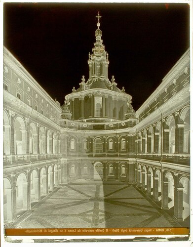 Roma - Regia Università degli Studi - il Cortile costruito da Leone X su disegni di Michelangelo.