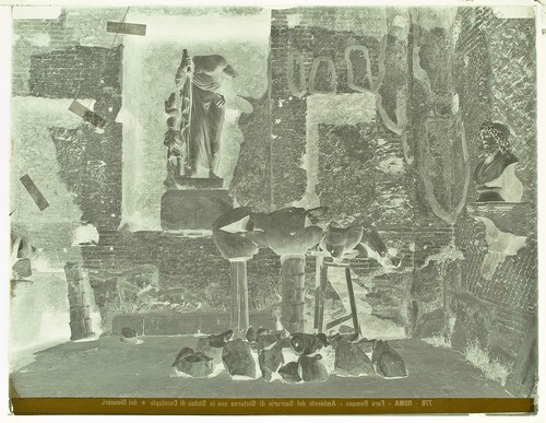 Roma - Foro Romano - Ambiente del Sacrario di Giuturna con la Statua di Esculapio e dei Dioscuri