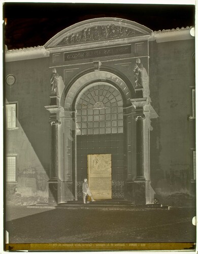 Roma - Basilica di Sant'Agnese - Esterno della Cappella di Pio IX