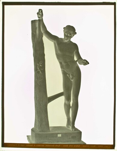 Roma - Museo Vaticano - Galleria delle Statue - Apollo Sauroctono, cacciatore di lucertole (copia di Prassitele).