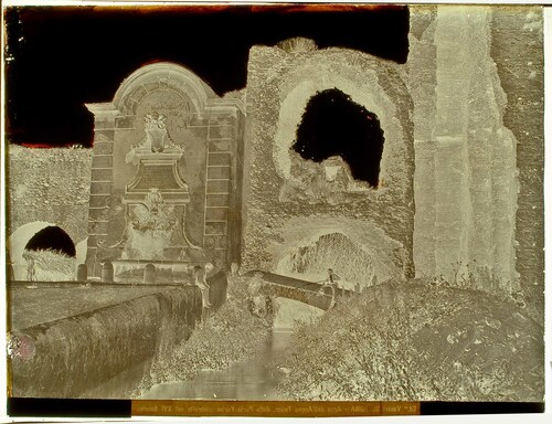 Roma - Arco dell'Acqua Felice, detto Porta Furba (costruito nel XVI Secolo).