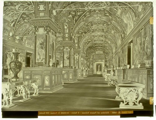 Roma - Biblioteca nel Palazzo Vaticano - II Salone - Architetto D. Fontana (XVI Secolo).