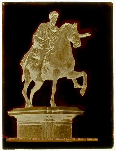 Roma - Piazza del Campidoglio - Statua equestre di Marco Aurelio (lavoro del III Secolo).