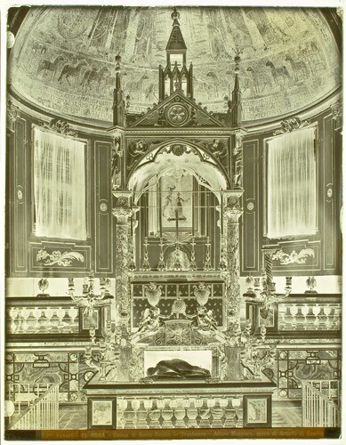 Roma - Chiesa di Santa Maria in Trastevere - Altare Maggiore, opera di Arnolfo di Cambio.
