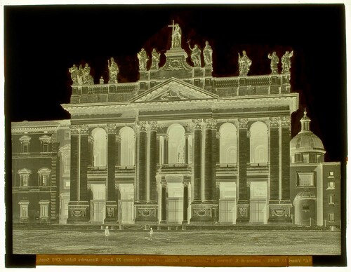 Roma - Basilica di S. Giovanni in Laterano - La facciata - eretta da Clemente XII Archit. Alessandro Galilei (XVIII Secolo).