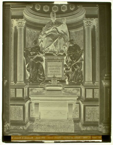 Roma - Basilica del  Laterano - Cappella Corsini - XVIII Secolo - Monumento di Clemente XII.