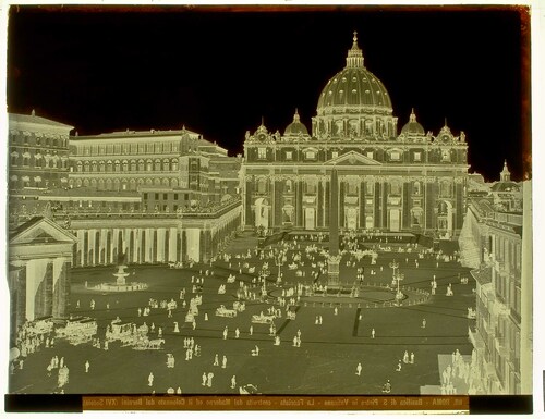 Roma - Basilica di S. Pietro in Vaticano - La Facciata - costruita dal Maderno ed il Colonnato dal Bernini (XVI Secolo).