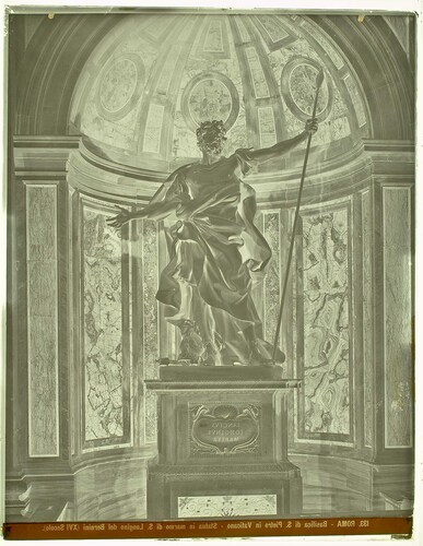 Roma - Basilica di S. Pietro in Vaticano - Statua in marmo di S. Longino del Bernini (XVI Secolo).