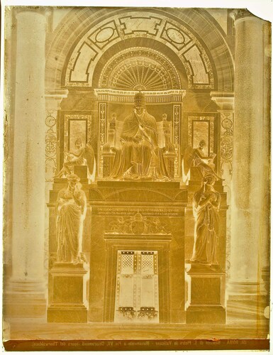 Roma - Basilica di S. Pietro in Vaticano - Monumento a Pio VII, Chiaramonti (opera del Thorwaldsen).