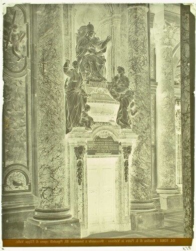 Roma - Basilica di S. Pietro in Vaticano - Monumento a Innocenzo XII, Pignatelli (opera di Filippo Valle).