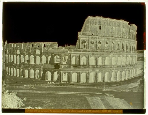 Roma - Anfiteatro Flavio o Colosseo eretto da Flavio Vespasiano ed inaugurato da Tito nell'80.