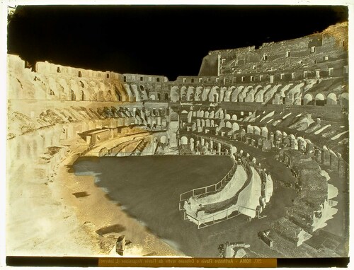 Roma - Anfiteatro Flavio o Colosseo eretto da Flavio Vespasiano (L'Interno).