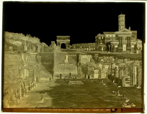Roma - Foro Romano - Casa delle Vestali - epoca di Augusto Cesare nel I Secolo (scavi del 1884).