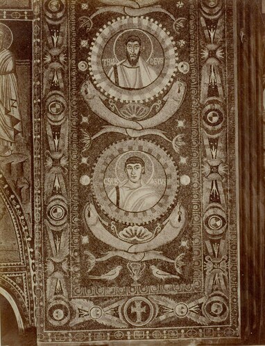 Ravenna - Emilia. Basilica di San Vitale. San Gervasio e un Apostolo. (Musaico del VI secolo.)