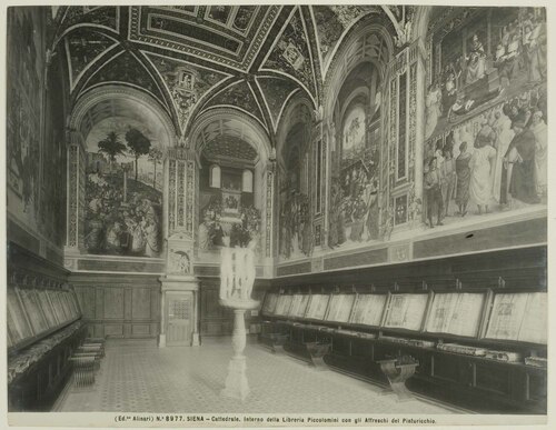 SIENA - Cattedrale. Interno della Libreria Piccolomini con gli affreschi del Pinturicchio.