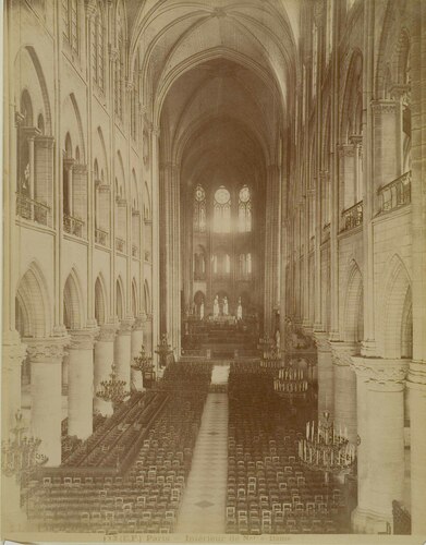 Paris - Interieur de Notre-Dame