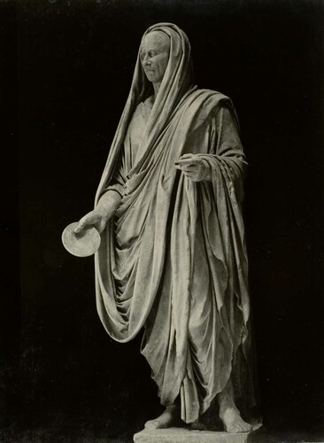 Busto scultoreo di senatore romano.