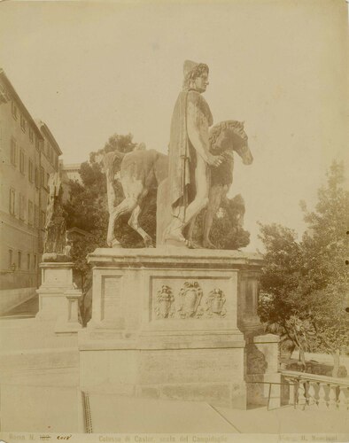 Colosso di Castor. scala del Campidoglio