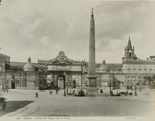 ROMA - Piazza del Popolo con la Porta