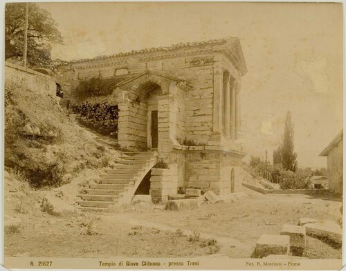 Tempio di Giove Clitunno - presso Trevi