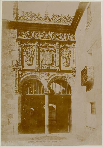 Salamanca - Entrada de las Escuelas menores