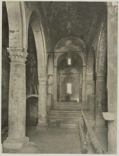 Chiesa romanica presso Foligno. Veduta interna